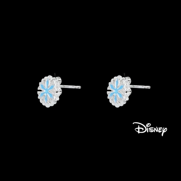 Disney Frozen Elsa Snowflake Earrings - Picture 9 of 11